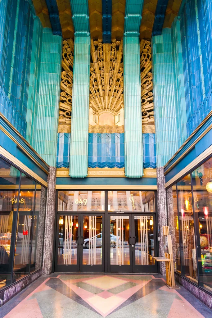 Claud Beelman - Eastern Columbia Building, LA (1930)