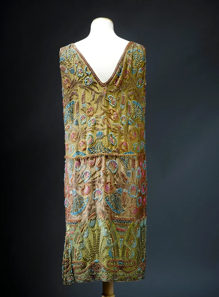 Jenny & Lesage - Dress with lotus flowers inspired by Ancient Egyptian decoration (1925)