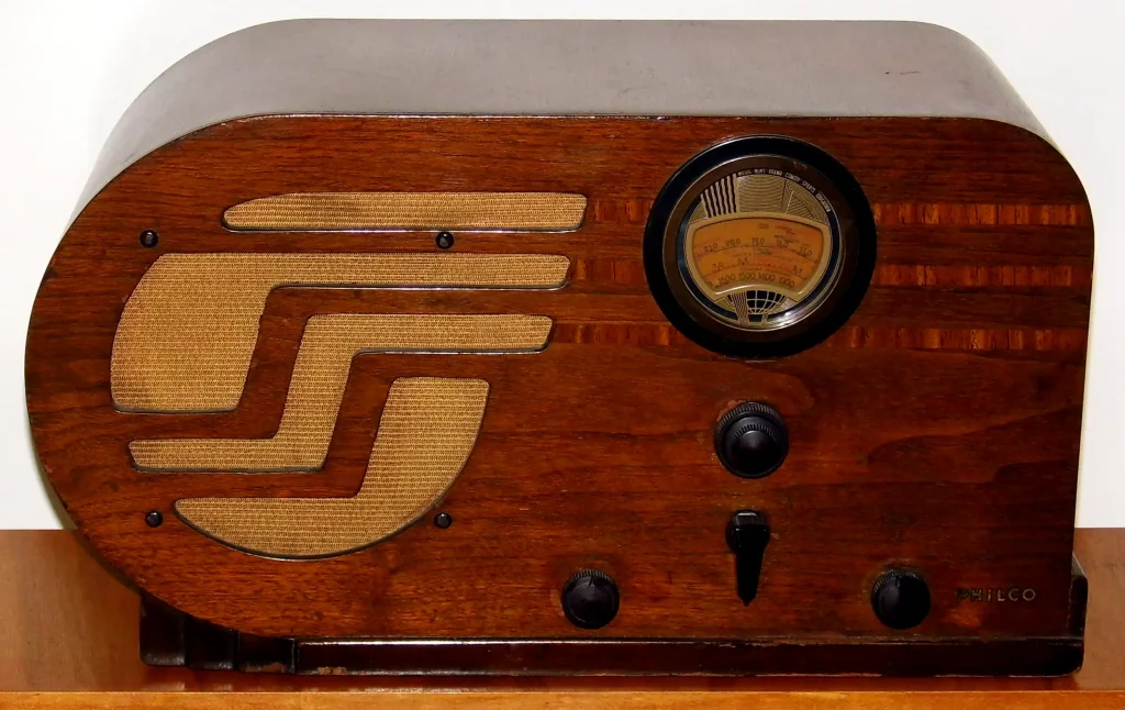 Philco table radio (c.1937)