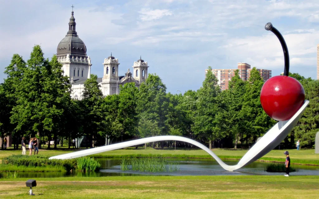Claes Oldenburg - Spoonbridge and Cherry (1988)